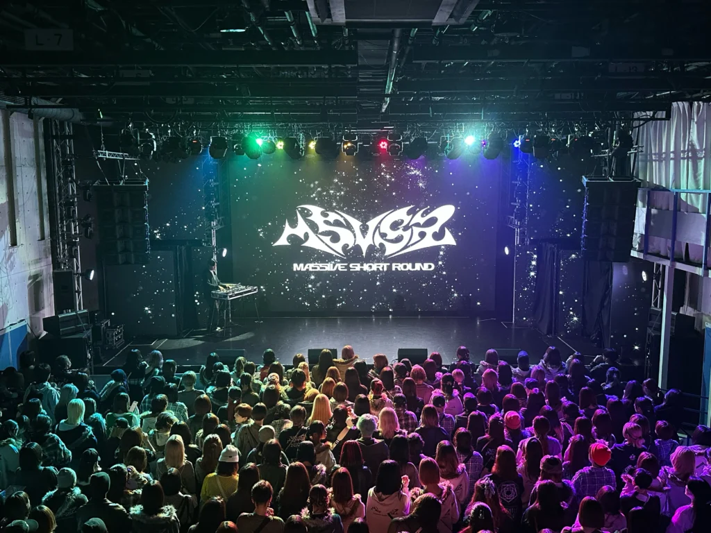 イベント当日、会場内の様子を上から撮影した写真